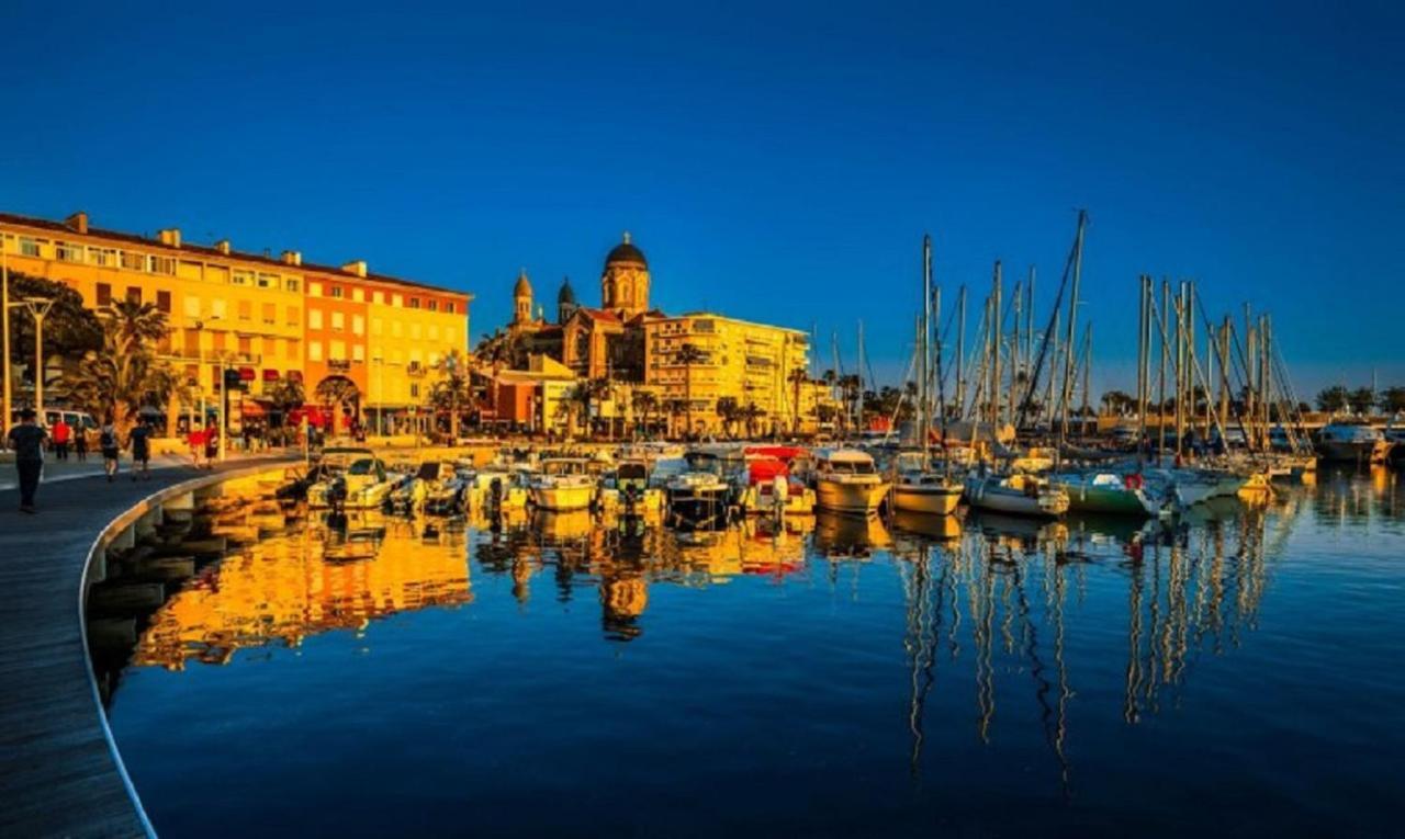 AuSoleil 2 pieces cosy ensoleillé, tout à pied, 50 m du vieux port Saint-Raphaël Exterior foto